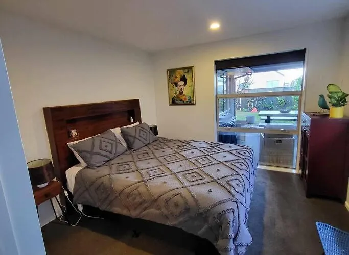 Barefoot Beach House Pegasus Nz