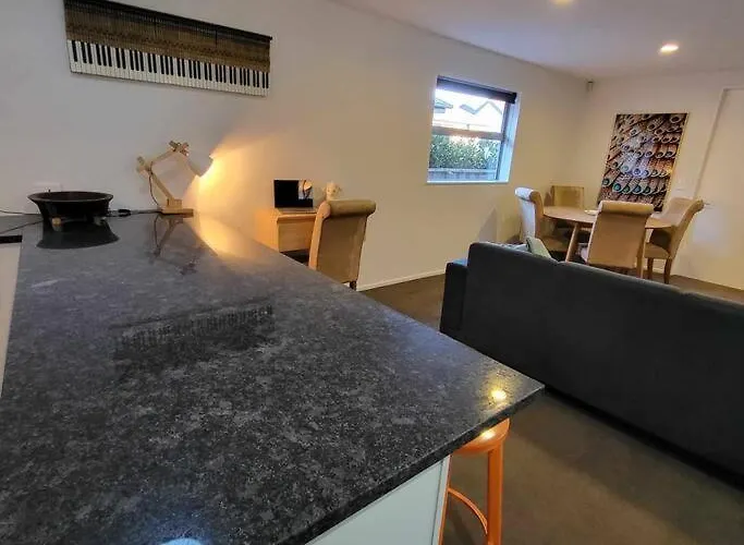 Barefoot Beach House Pegasus Nz